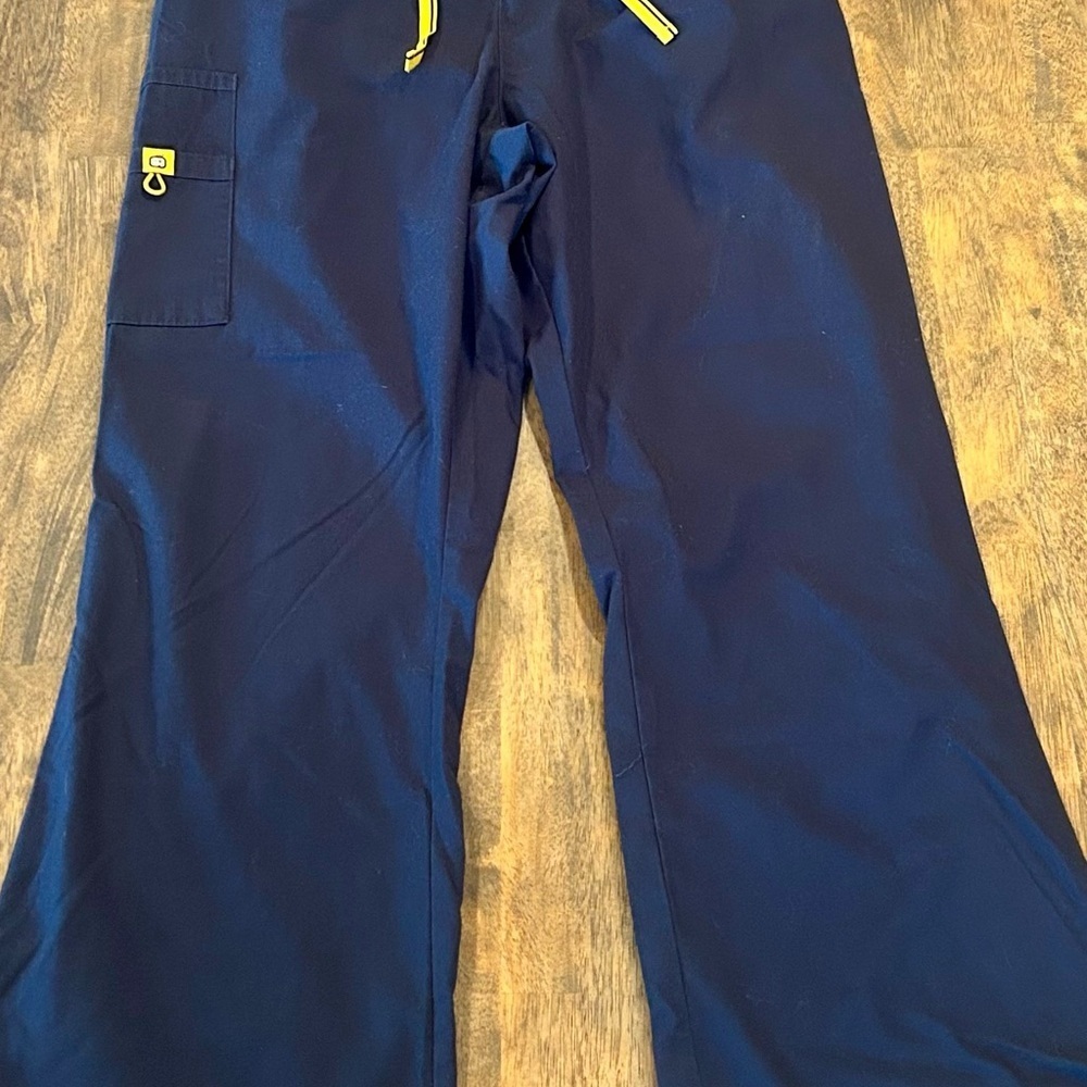 Spread Good Cheer Teal/Blue Scrub Pants XL 2 Pack - Picture 2 of 8